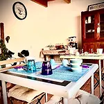 Le Pavoncelle Sarde فندق مبيت وإفطار 4*