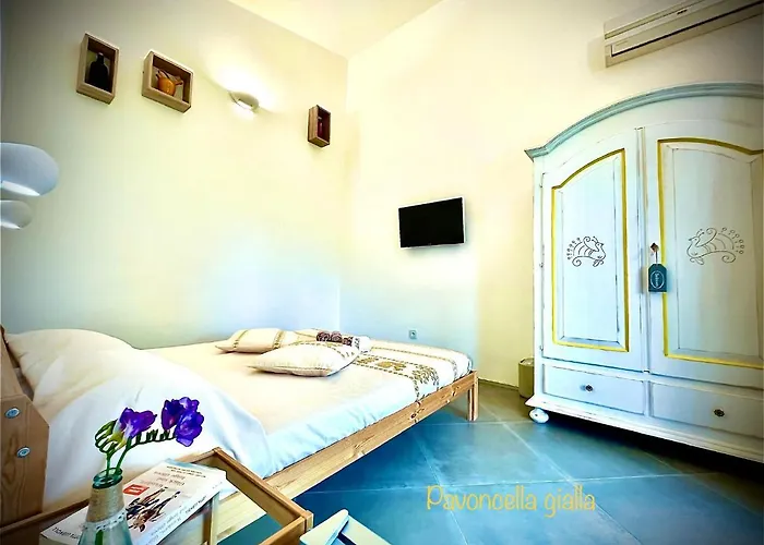 Bed & Breakfast Le Pavoncelle Sarde 4*